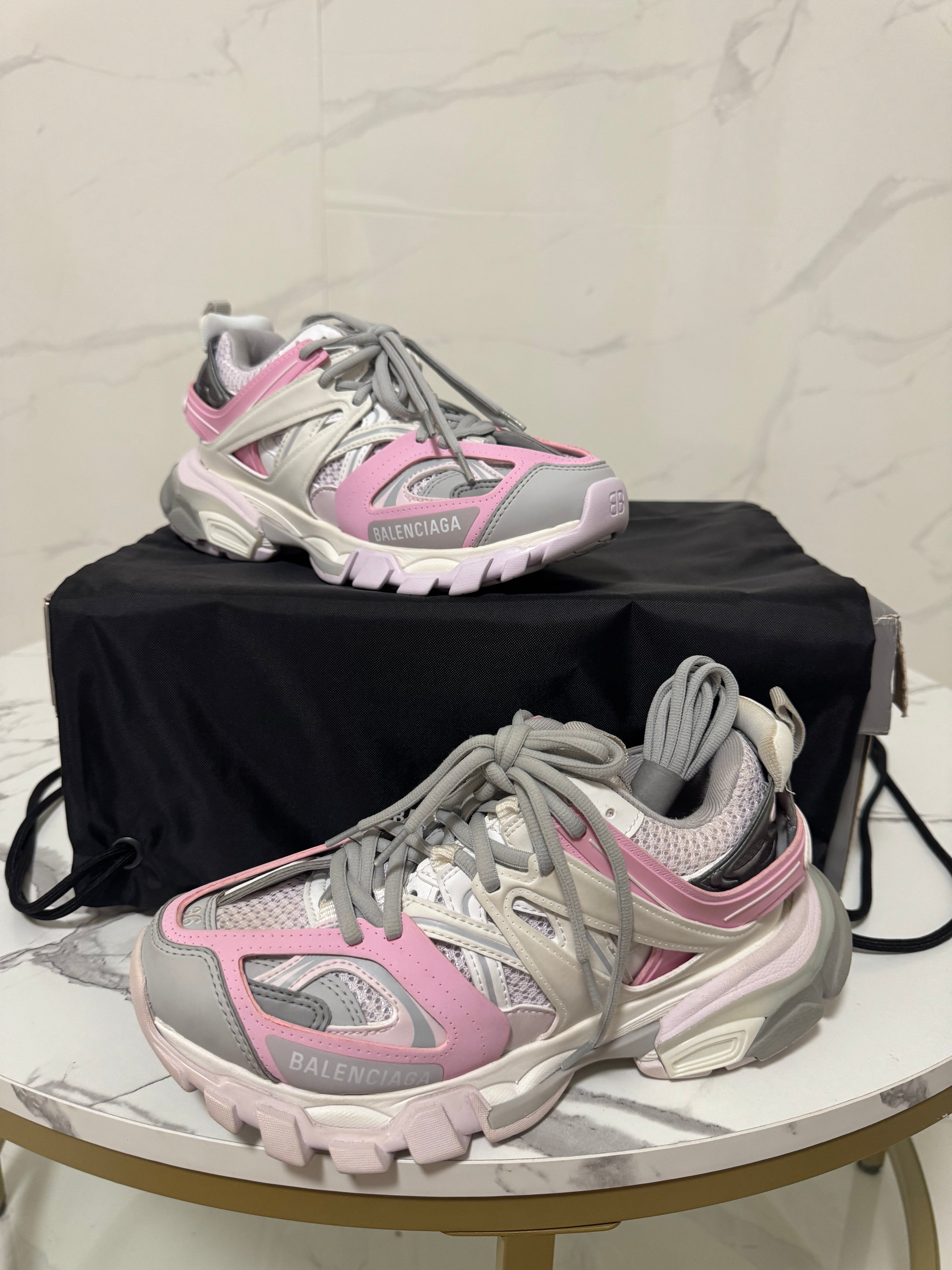 Balenciaga track led