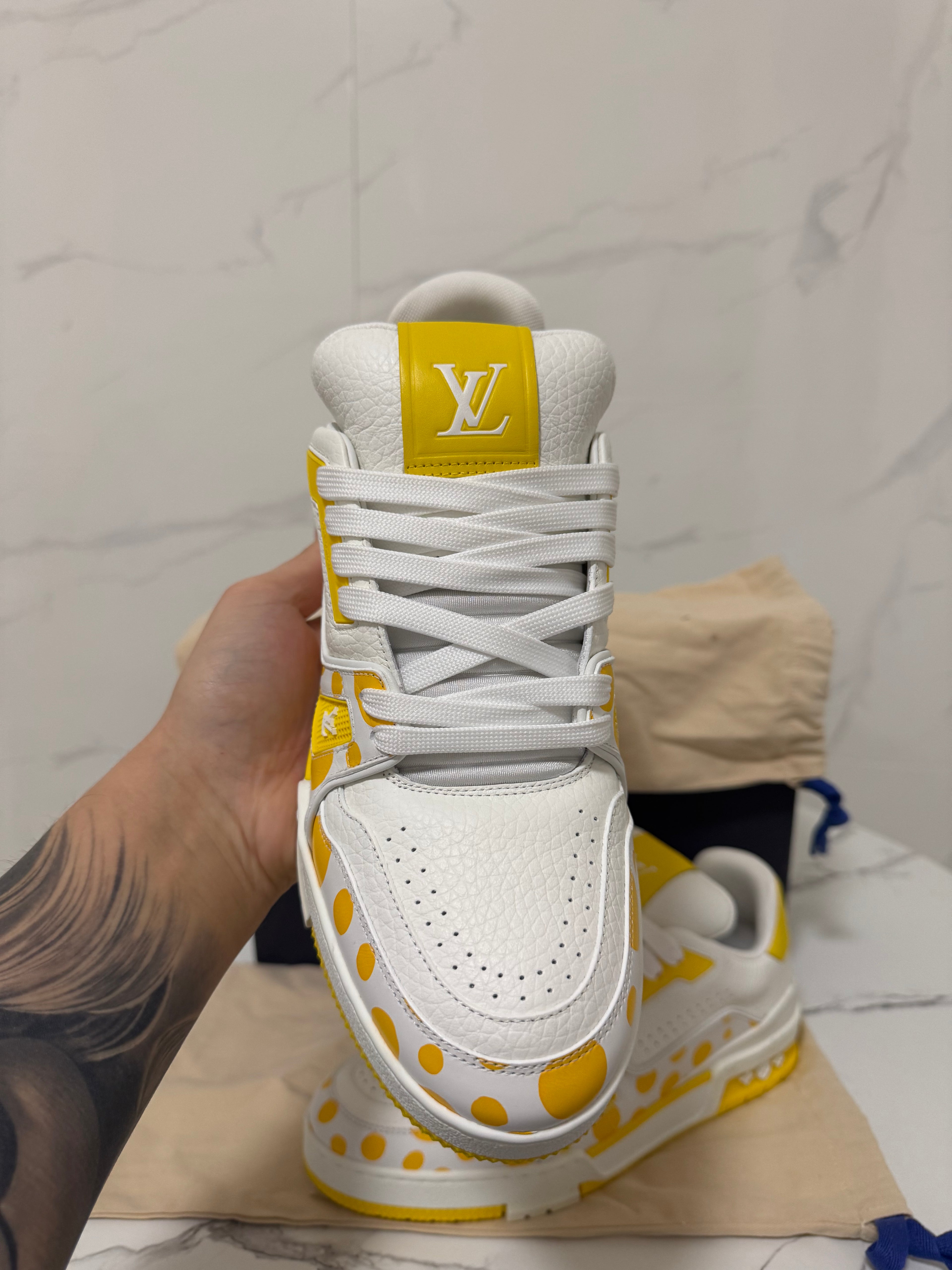 Louis vuitton trainer yayoi kusama