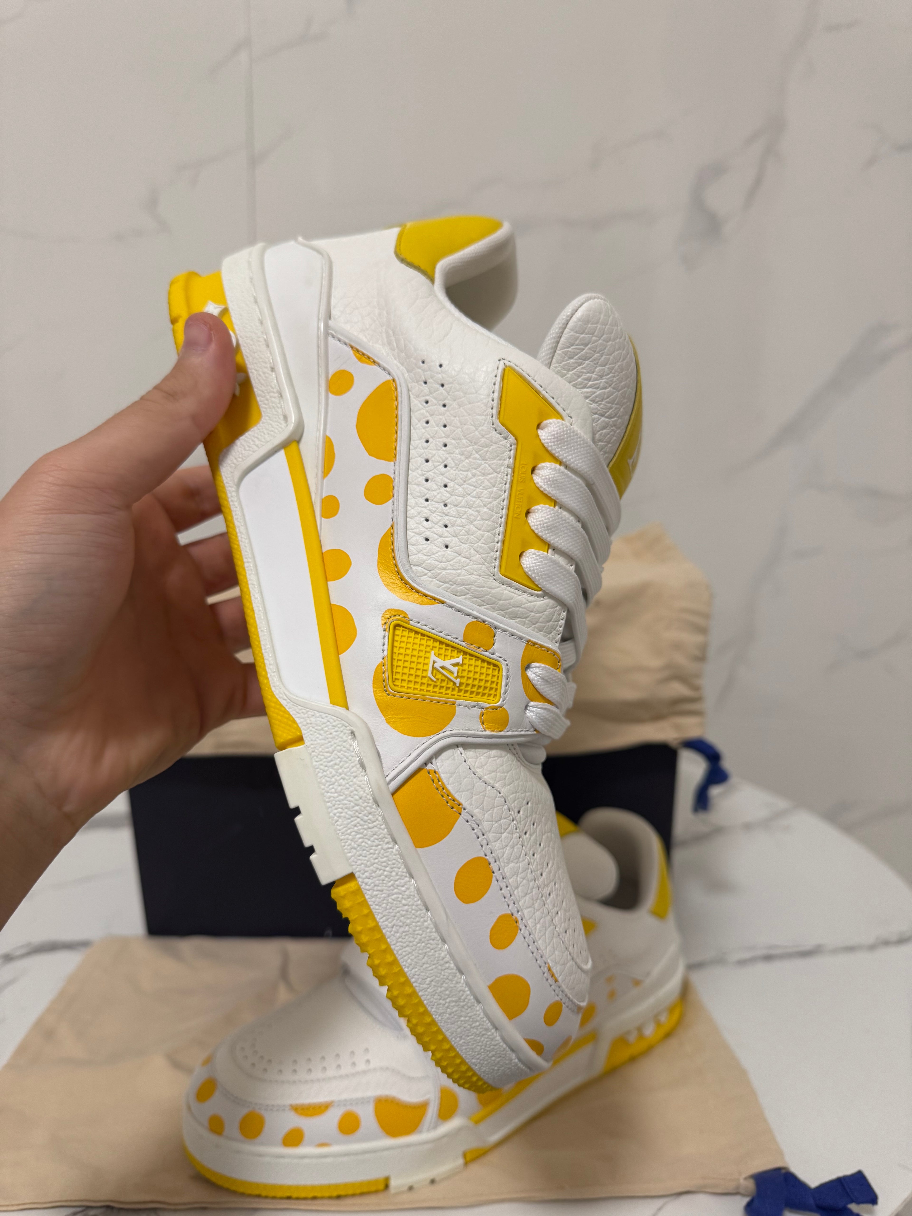 Louis vuitton trainer yayoi kusama